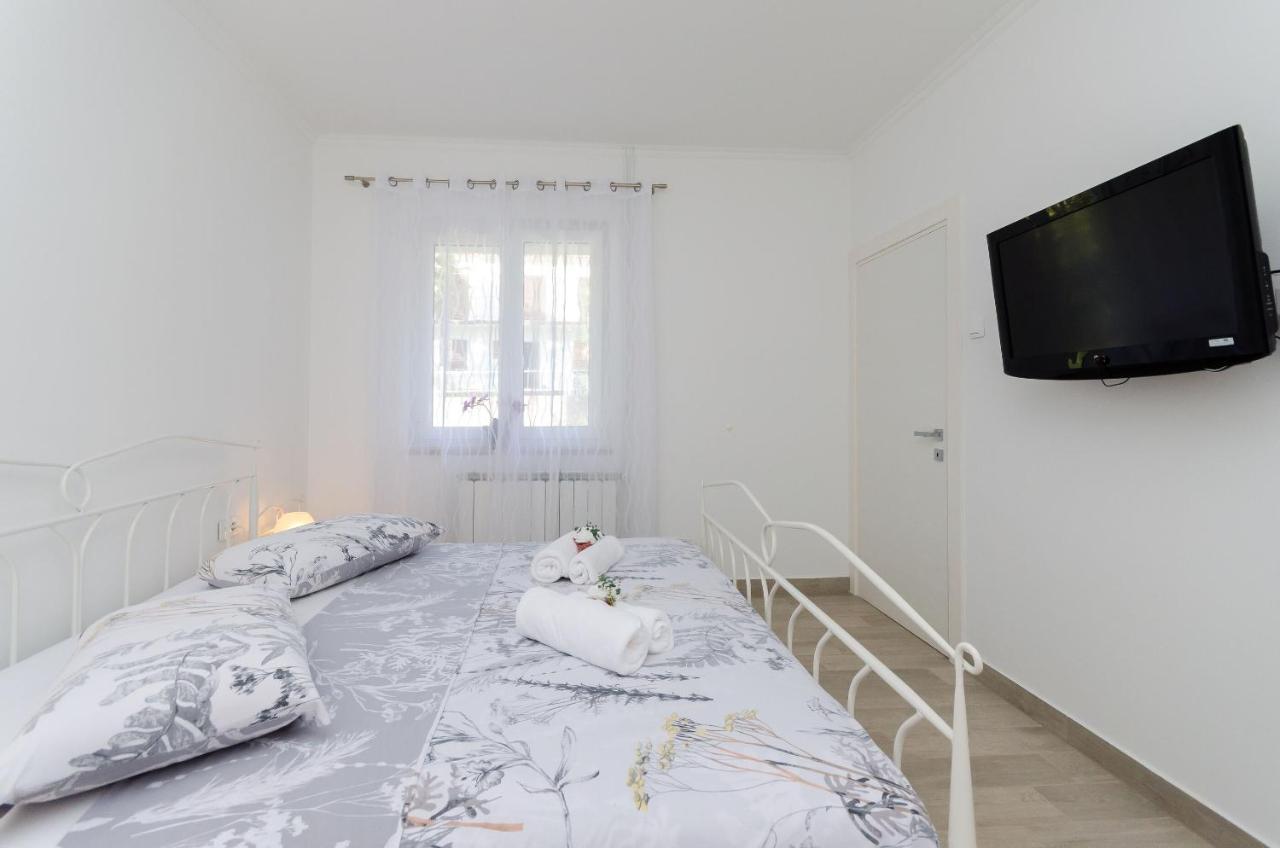 Apartment Zdenko Rovinj Exterior foto